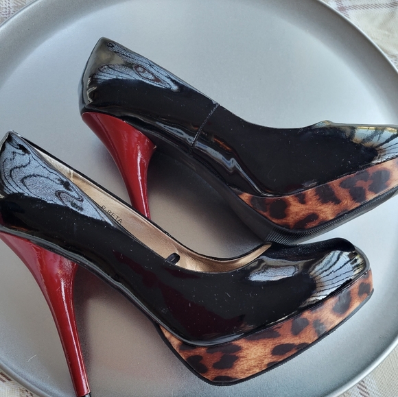 STEVE MADDEN P-Reta Platform Stilletos SZ 8